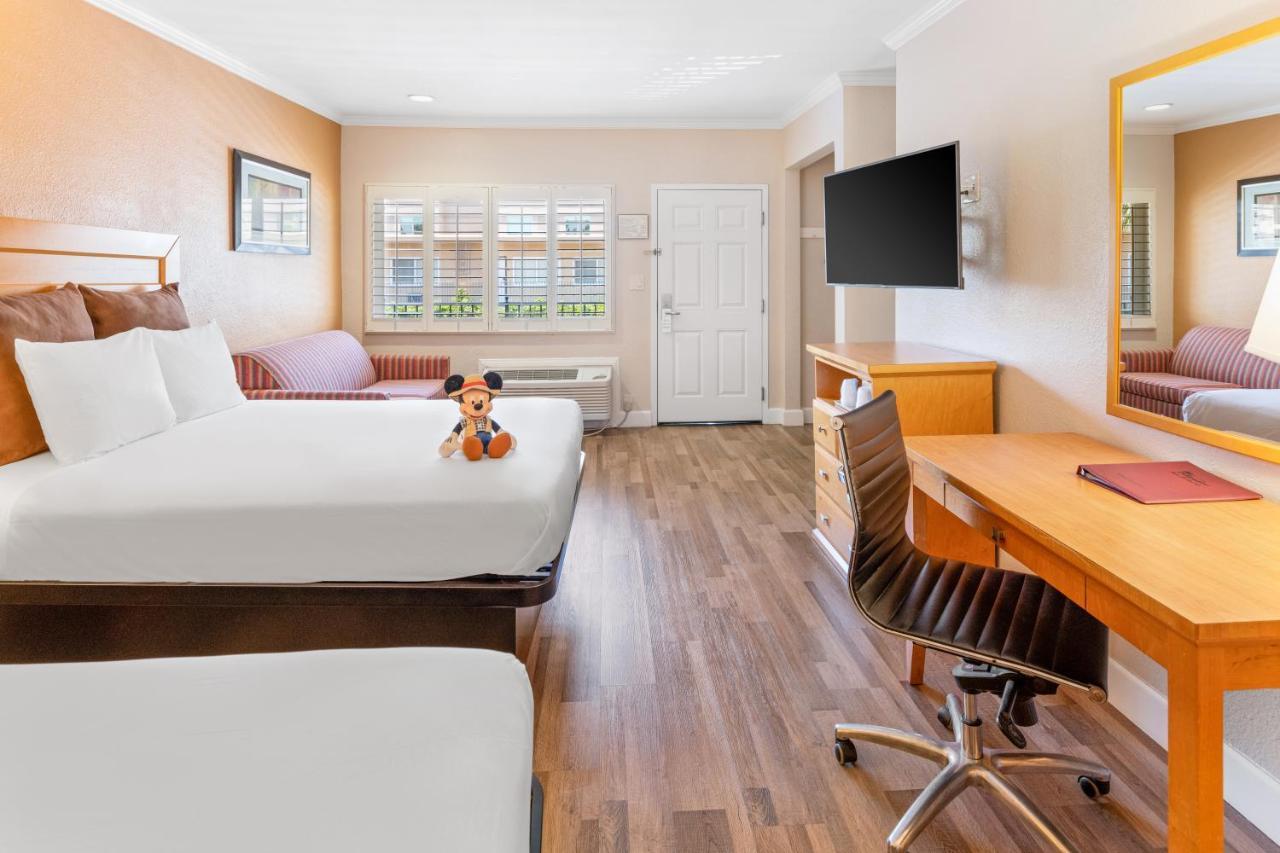 Anaheim Islander Inn And Suites Near Park And Convention Center Εξωτερικό φωτογραφία