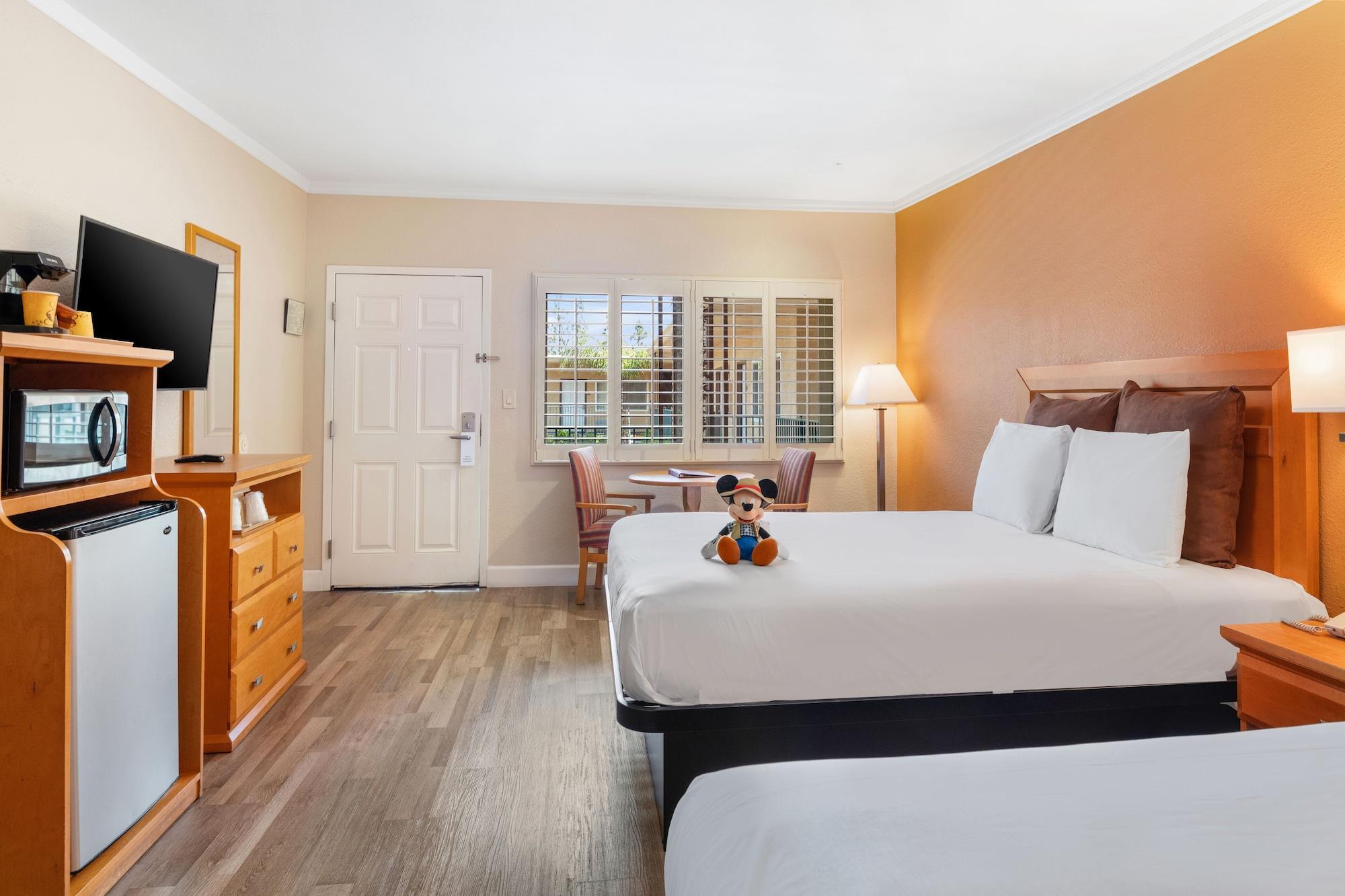 Anaheim Islander Inn And Suites Near Park And Convention Center Εξωτερικό φωτογραφία