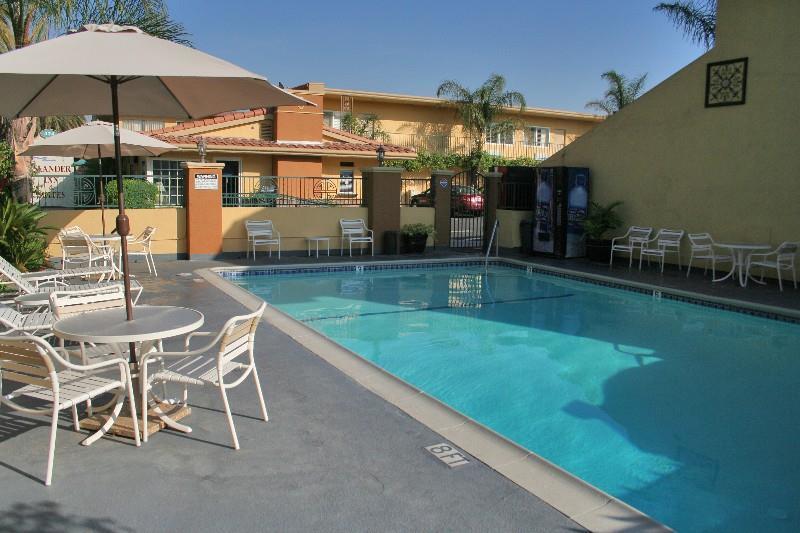 Anaheim Islander Inn And Suites Near Park And Convention Center Ανέσεις φωτογραφία