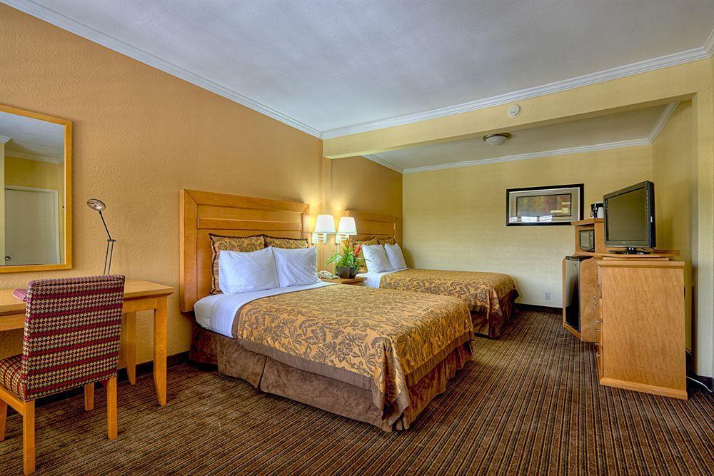 Anaheim Islander Inn And Suites Near Park And Convention Center Εξωτερικό φωτογραφία
