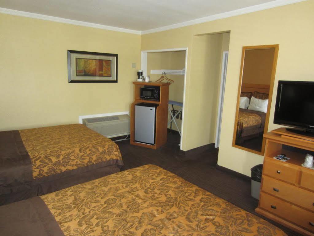 Anaheim Islander Inn And Suites Near Park And Convention Center Εξωτερικό φωτογραφία