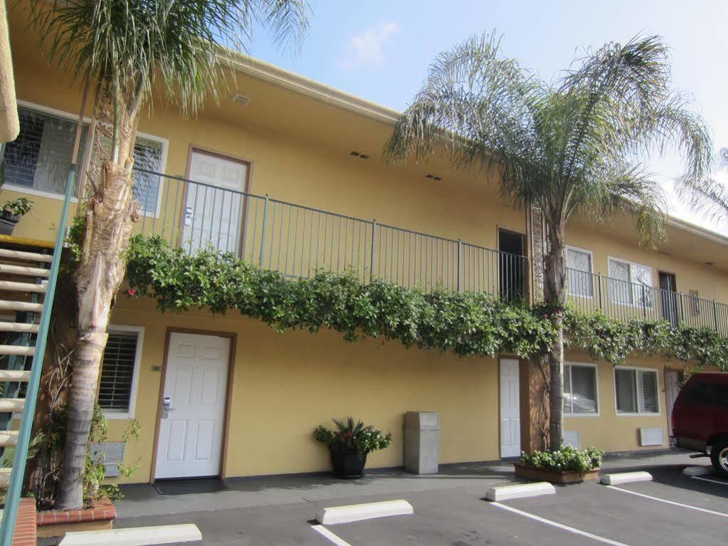 Anaheim Islander Inn And Suites Near Park And Convention Center Εξωτερικό φωτογραφία