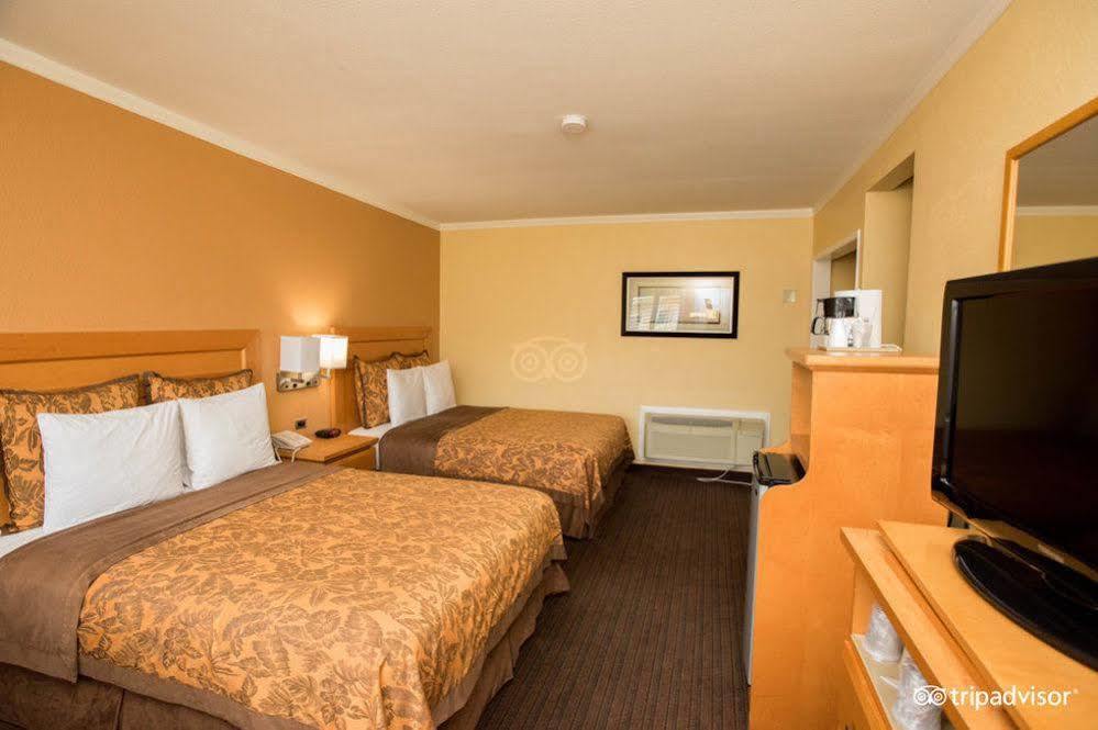 Anaheim Islander Inn And Suites Near Park And Convention Center Εξωτερικό φωτογραφία